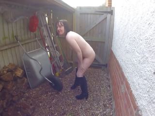 Ceking bojo naked in boots backyard, free porno a8