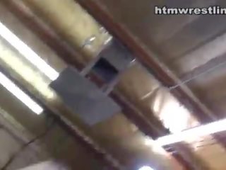 З оголеними грудьми mma володарка з хороший цицьки