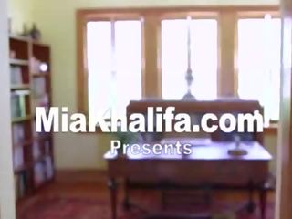 मिया khalifa - अरब femme fatale साथ बड़ा टिट्स बेकार है tony rubino में पुस्तकालय