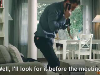 Tineri pieptoasa thief asistenta susy gala pedepsit și pătruns