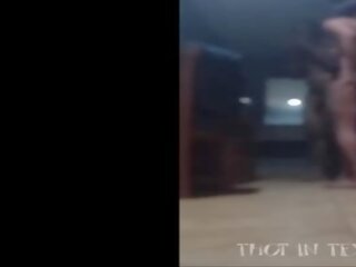 Thot 在 德州 - 实 业余 自制 兜帽 的阴户