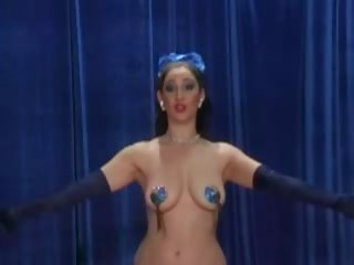 Cabaretera diosa - instrucciones en tassle twirling!