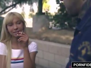 Pornfidelity kenzie reeves helps μικρό τα χέρια σε ο.