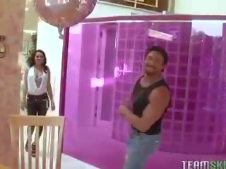 Tittyattack μεγάλος βυζιά μελαχρινός/ή ομορφιά charley κυνηγητό στριπτίζ πείραγμα γαμώ