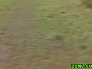 Публичен навън врати кукла мацка секс хардкор духане
